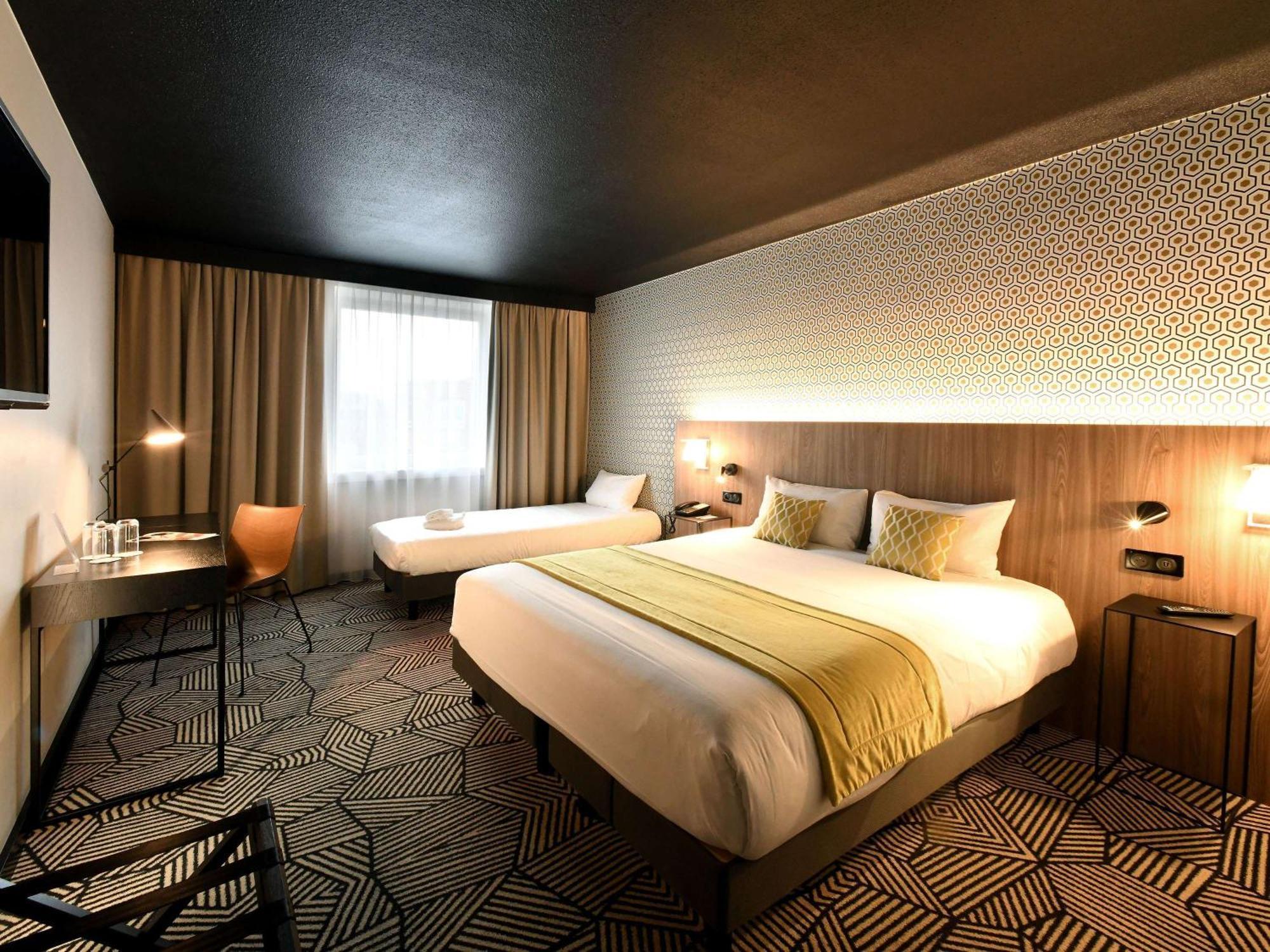 เมอร์เคียว อาร์ราส เซ็นเตอร์ การ์ Hotel ภายนอก รูปภาพ