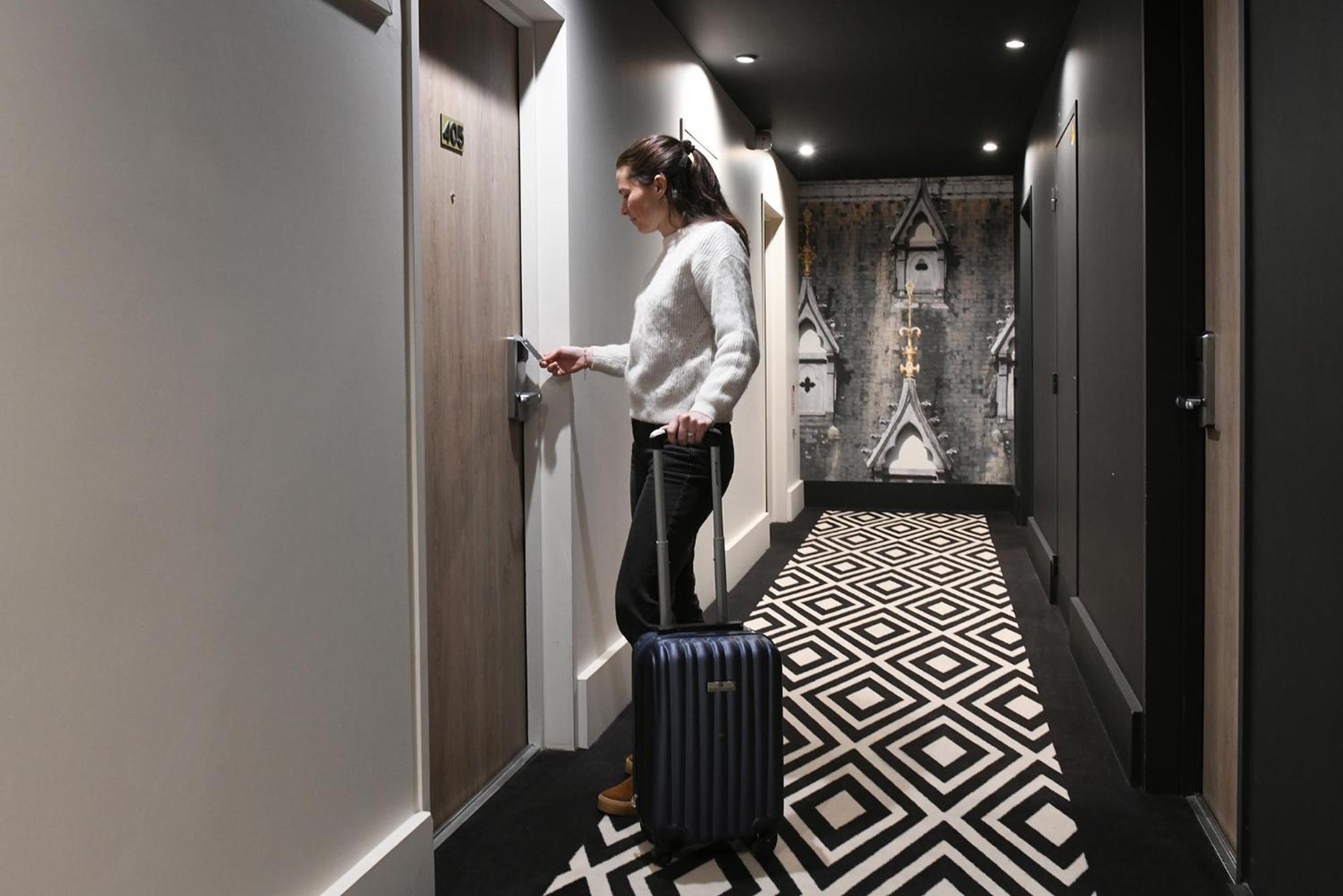 เมอร์เคียว อาร์ราส เซ็นเตอร์ การ์ Hotel ภายนอก รูปภาพ