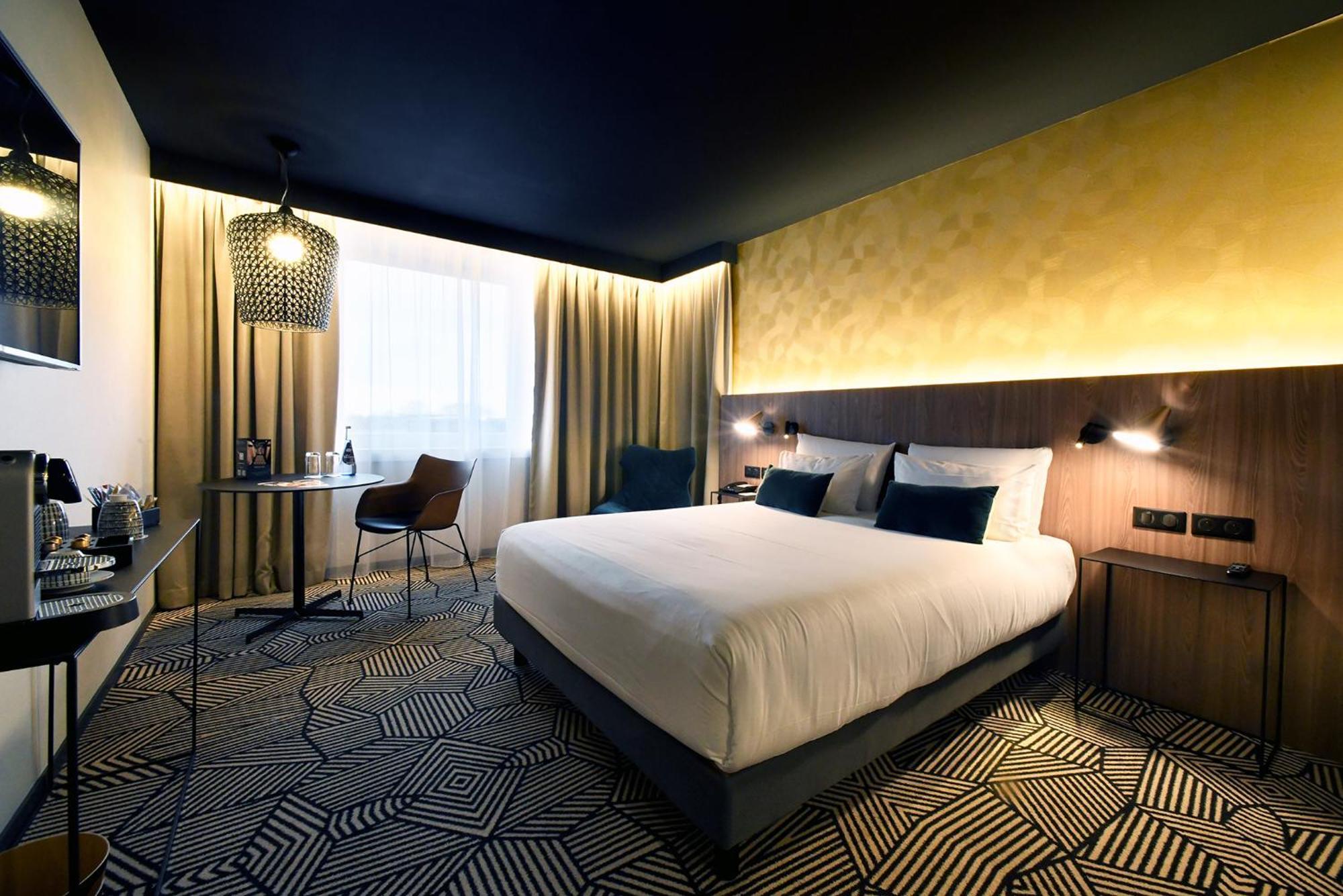 เมอร์เคียว อาร์ราส เซ็นเตอร์ การ์ Hotel ภายนอก รูปภาพ